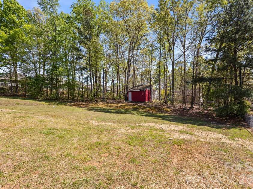 410 York Road, Troutman, NC 28166.  MLS# CAR4367310, YatesRealty ID 30513. 
