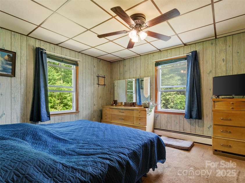 50 Kaesler Lane, Burnsville, NC 28714.  MLS# CAR4275210, YatesRealty ID 30514. 