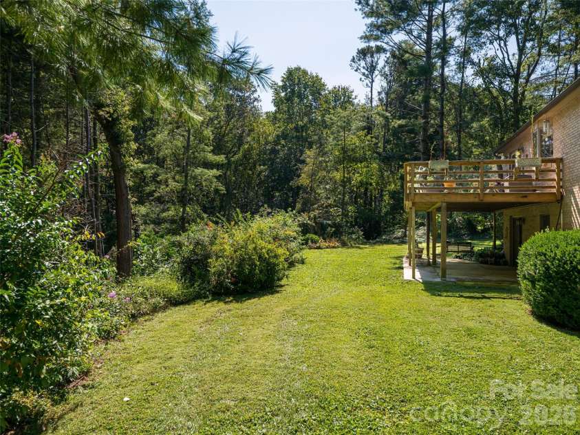 40 Applecross Road, Weaverville, NC 28787.  MLS# CAR4383217, YatesRealty ID 30515. 