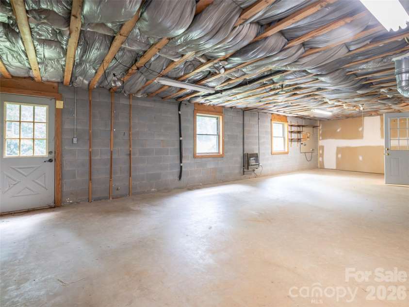 40 Applecross Road, Weaverville, NC 28787.  MLS# CAR4383217, YatesRealty ID 30515. Unfinished basment