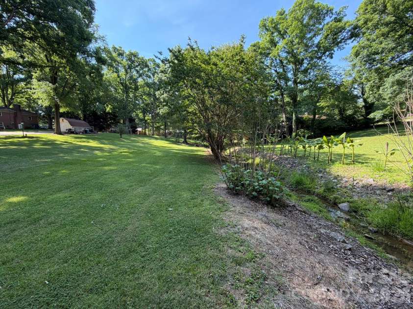 110 1st Street Place, Conover, NC 28613.  MLS# CAR4390442, YatesRealty ID 30517. 