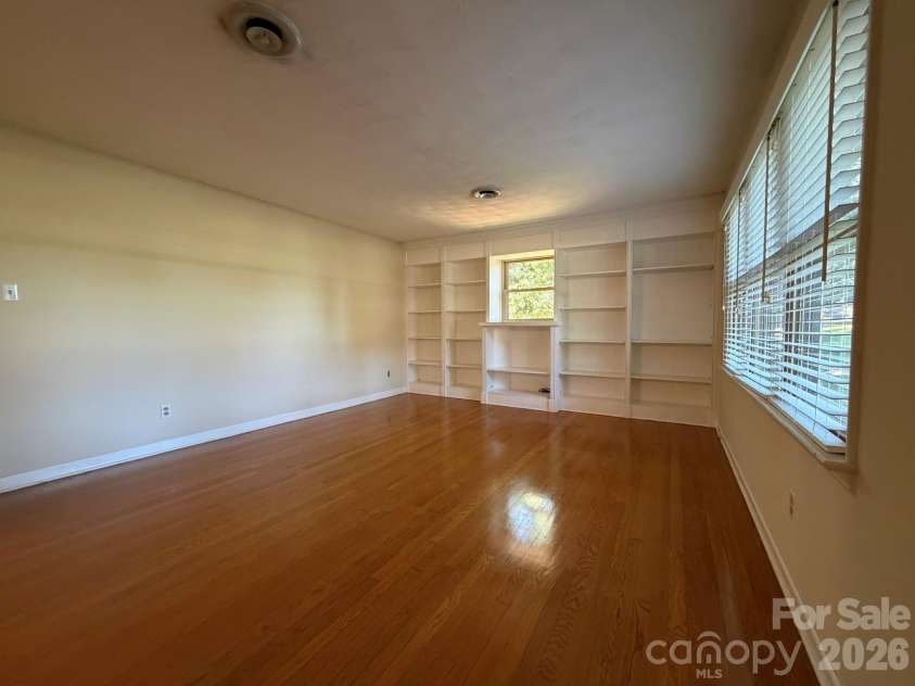 110 1st Street Place, Conover, NC 28613.  MLS# CAR4390442, YatesRealty ID 30517. 