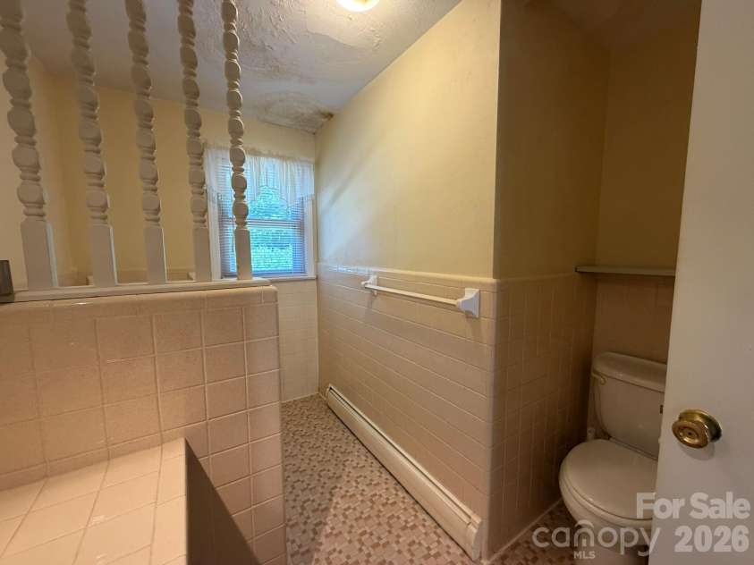 110 1st Street Place, Conover, NC 28613.  MLS# CAR4390442, YatesRealty ID 30517. 