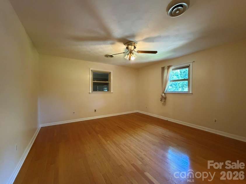 110 1st Street Place, Conover, NC 28613.  MLS# CAR4390442, YatesRealty ID 30517. 
