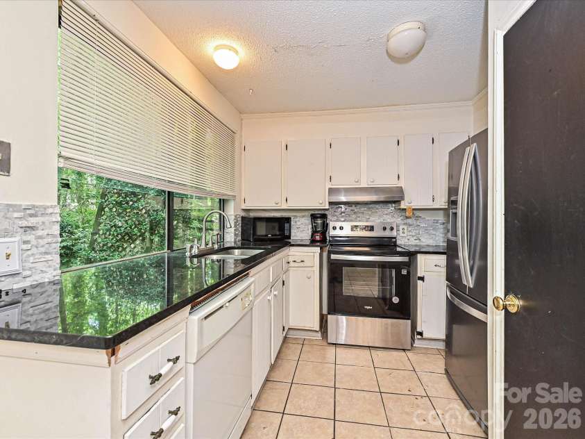 8401 Barncliff Road, Charlotte, NC 28227.  MLS# CAR4404794, YatesRealty ID 30518. 