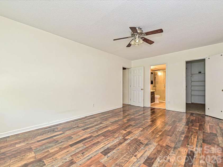 8401 Barncliff Road, Charlotte, NC 28227.  MLS# CAR4404794, YatesRealty ID 30518. 