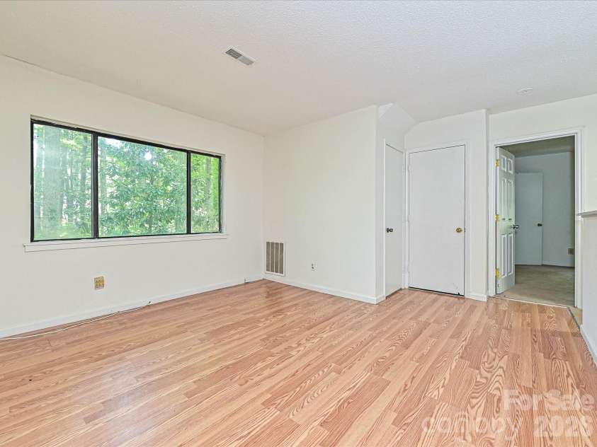 8401 Barncliff Road, Charlotte, NC 28227.  MLS# CAR4404794, YatesRealty ID 30518. 