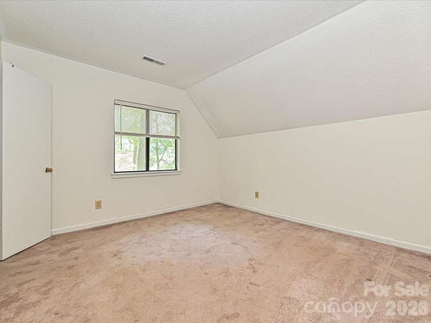 8401 Barncliff Road, Charlotte, NC 28227.  MLS# CAR4404794, YatesRealty ID 30518. 