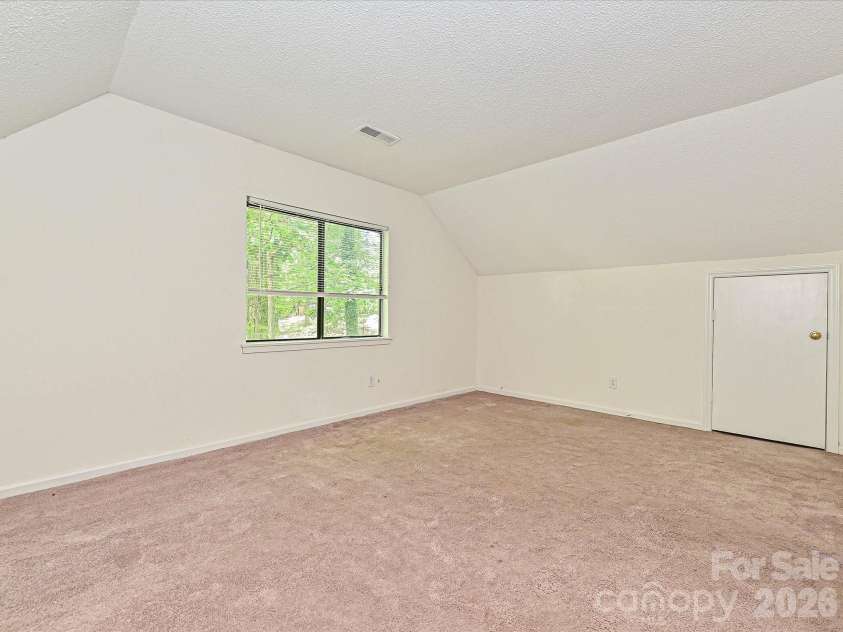 8401 Barncliff Road, Charlotte, NC 28227.  MLS# CAR4404794, YatesRealty ID 30518. 