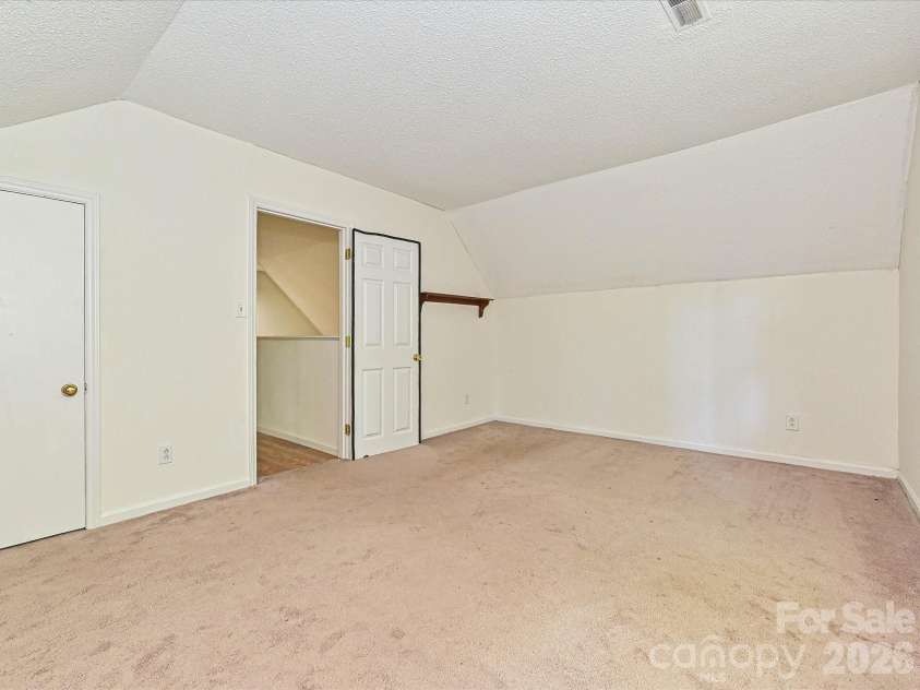 8401 Barncliff Road, Charlotte, NC 28227.  MLS# CAR4404794, YatesRealty ID 30518. 