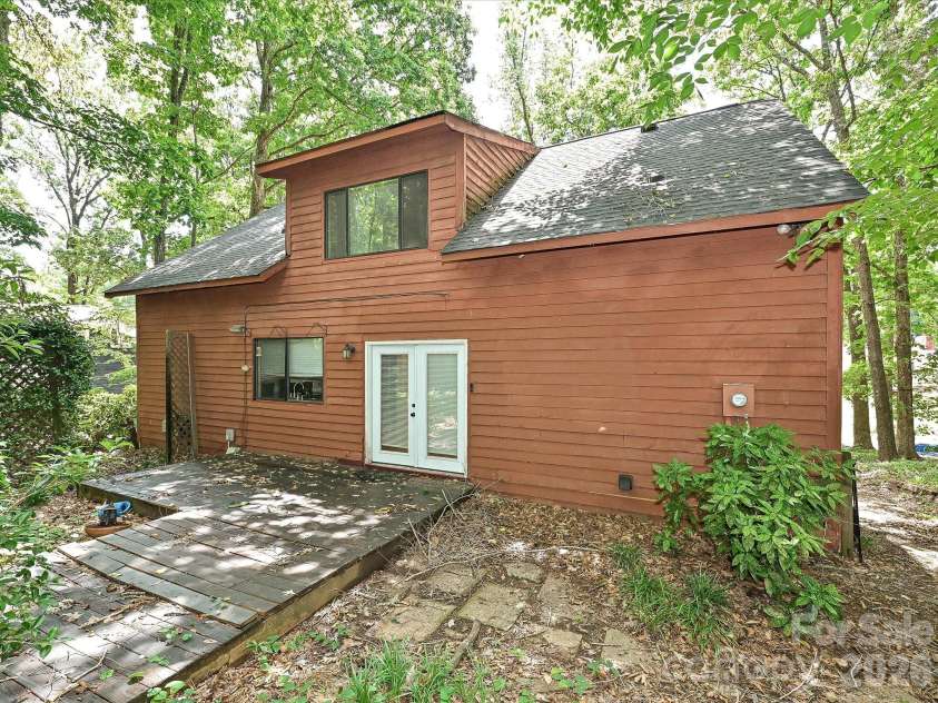 8401 Barncliff Road, Charlotte, NC 28227.  MLS# CAR4404794, YatesRealty ID 30518. 