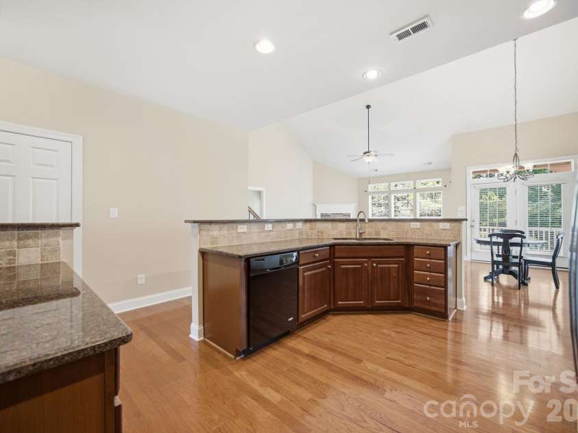 10149 Linksland Drive, Huntersville, NC 28078.  MLS# CAR4386640, YatesRealty ID 30519. 