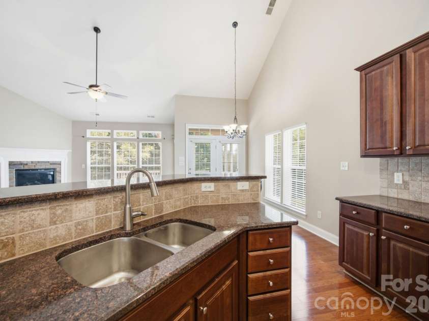 10149 Linksland Drive, Huntersville, NC 28078.  MLS# CAR4386640, YatesRealty ID 30519. 