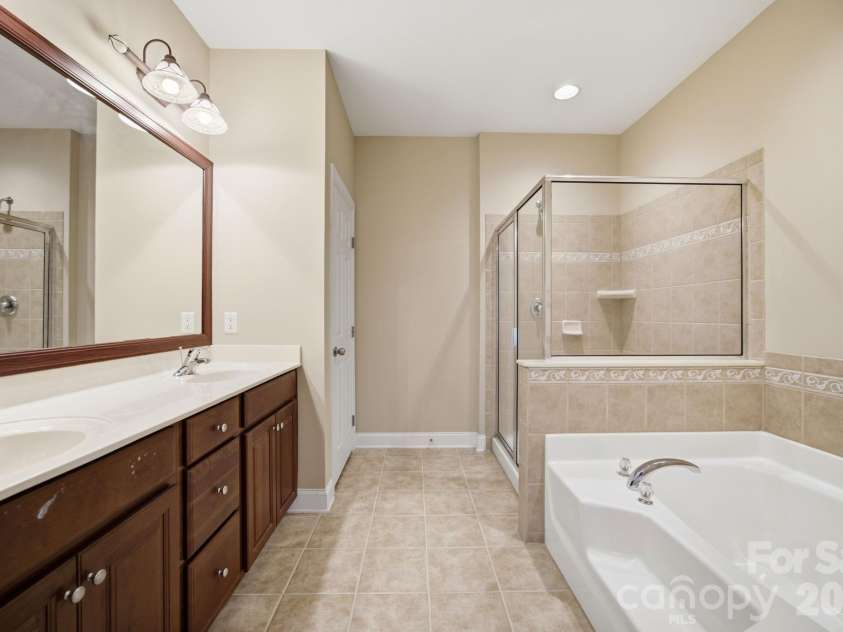 10149 Linksland Drive, Huntersville, NC 28078.  MLS# CAR4386640, YatesRealty ID 30519. 