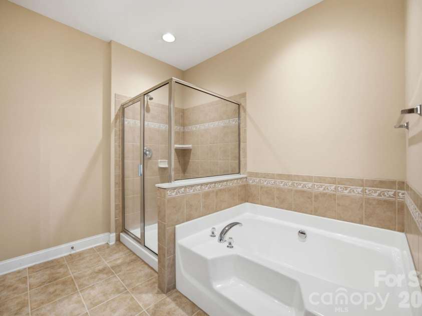 10149 Linksland Drive, Huntersville, NC 28078.  MLS# CAR4386640, YatesRealty ID 30519. 