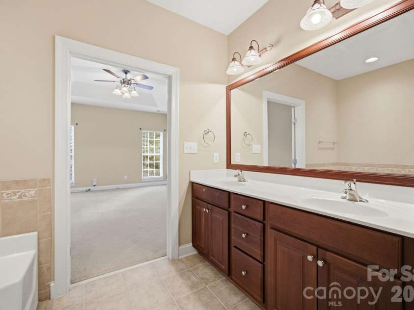 10149 Linksland Drive, Huntersville, NC 28078.  MLS# CAR4386640, YatesRealty ID 30519. 