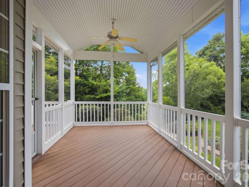 10149 Linksland Drive, Huntersville, NC 28078.  MLS# CAR4386640, YatesRealty ID 30519. 