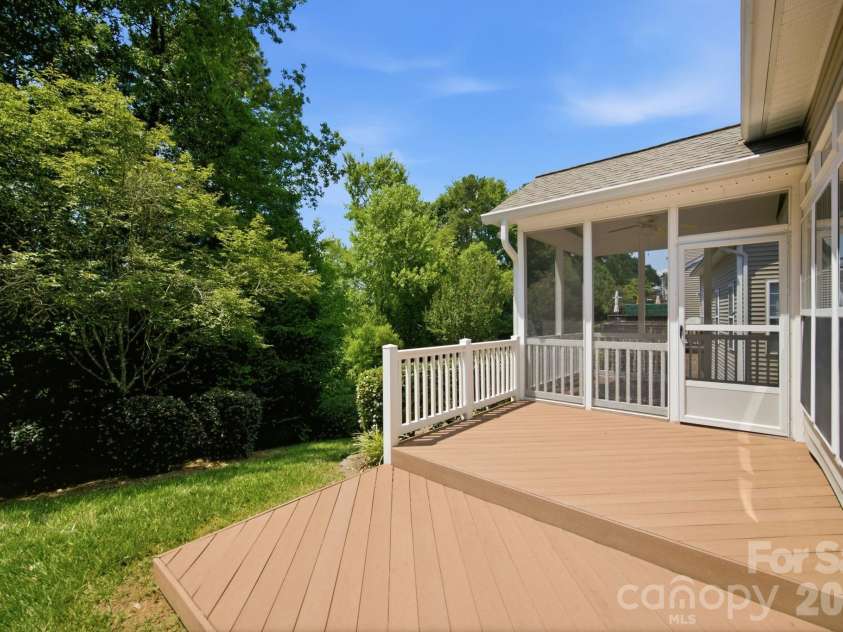 10149 Linksland Drive, Huntersville, NC 28078.  MLS# CAR4386640, YatesRealty ID 30519. 