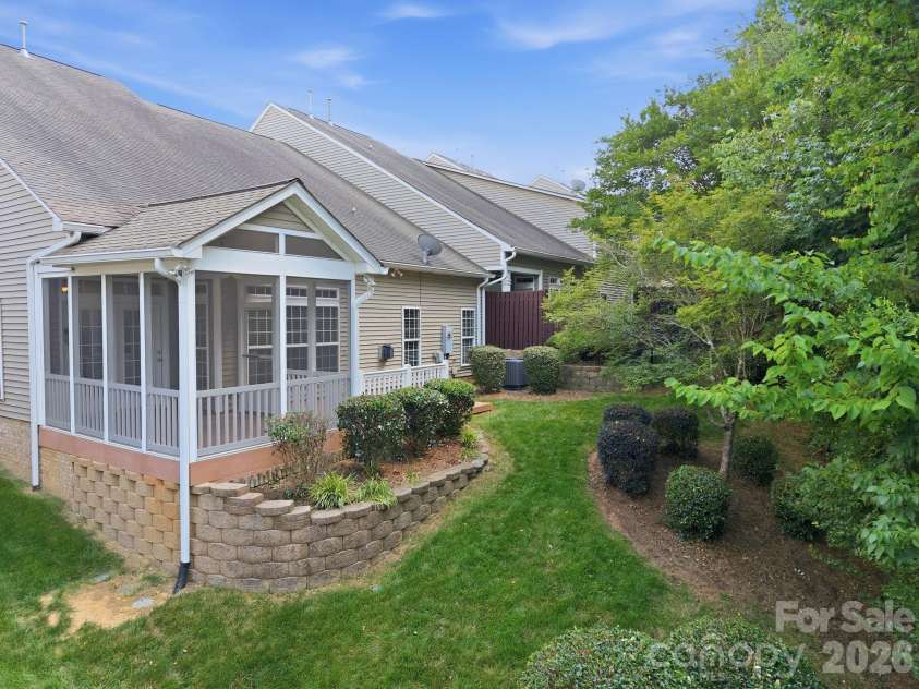 10149 Linksland Drive, Huntersville, NC 28078.  MLS# CAR4386640, YatesRealty ID 30519. 