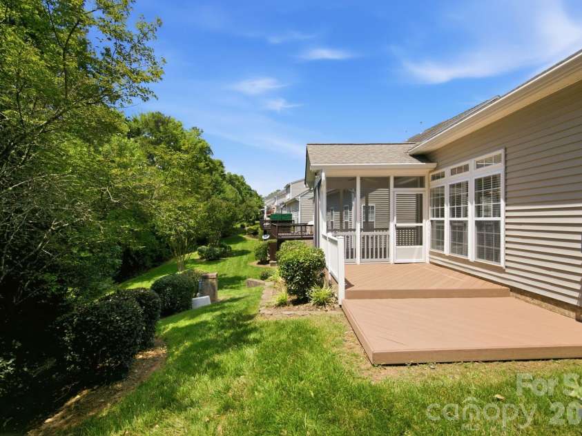 10149 Linksland Drive, Huntersville, NC 28078.  MLS# CAR4386640, YatesRealty ID 30519. 