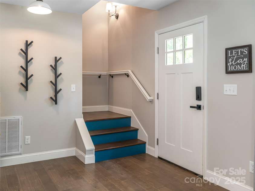 239 Bonnies Meadow Place, Asheville, NC 28806.  MLS# CAR4279570, YatesRealty ID 30519. 