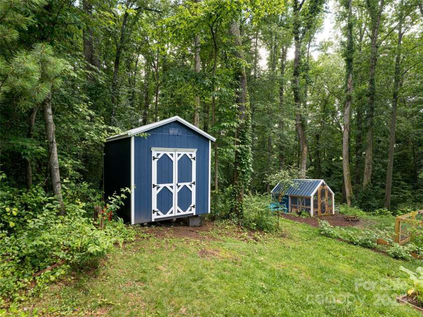 239 Bonnies Meadow Place, Asheville, NC 28806.  MLS# CAR4279570, YatesRealty ID 30519. 