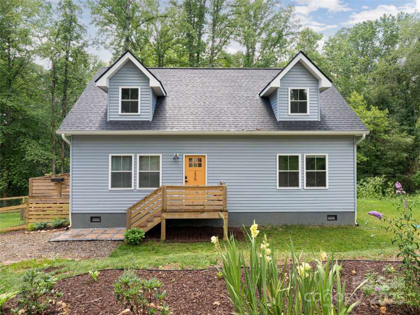 239 Bonnies Meadow Place, Asheville, NC 28806.  MLS# CAR4279570, YatesRealty ID 30519. 