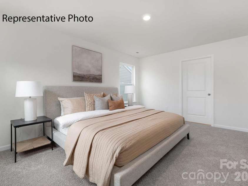 2062 10th Street, Hickory, NC 28602.  MLS# CAR4338586, YatesRealty ID 3052. 