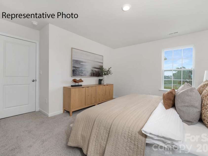 2062 10th Street, Hickory, NC 28602.  MLS# CAR4338586, YatesRealty ID 3052. 