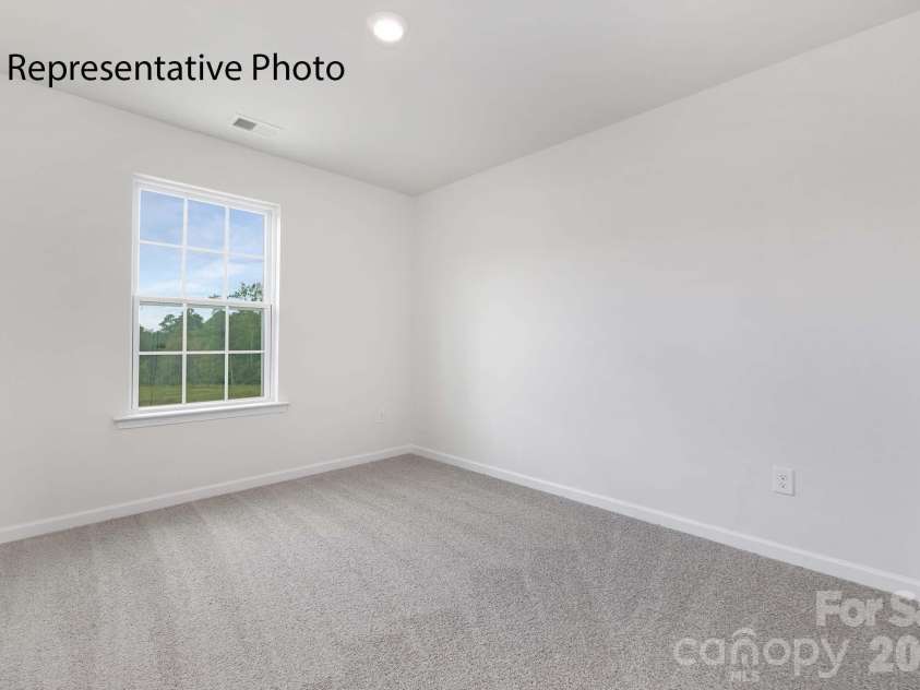 2062 10th Street, Hickory, NC 28602.  MLS# CAR4338586, YatesRealty ID 3052. 