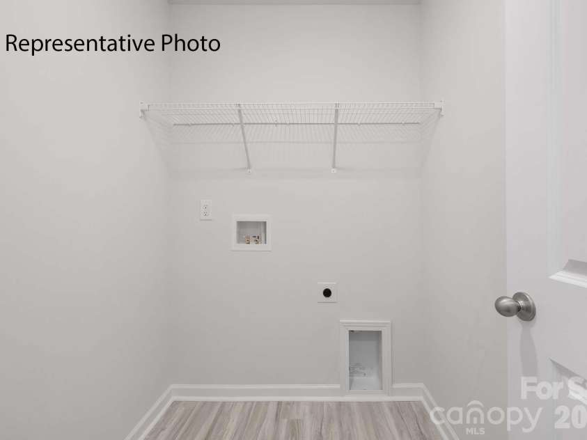 2062 10th Street, Hickory, NC 28602.  MLS# CAR4338586, YatesRealty ID 3052. 