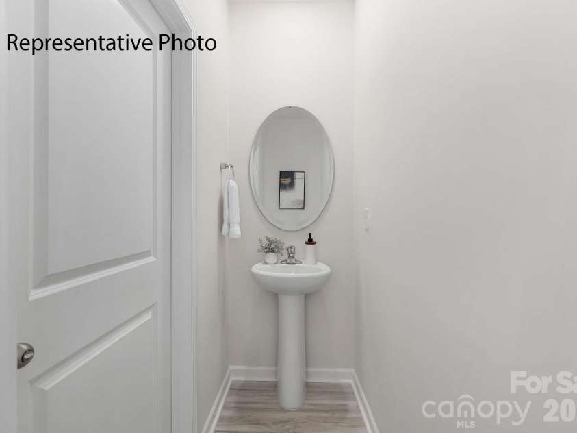 2062 10th Street, Hickory, NC 28602.  MLS# CAR4338586, YatesRealty ID 3052. 