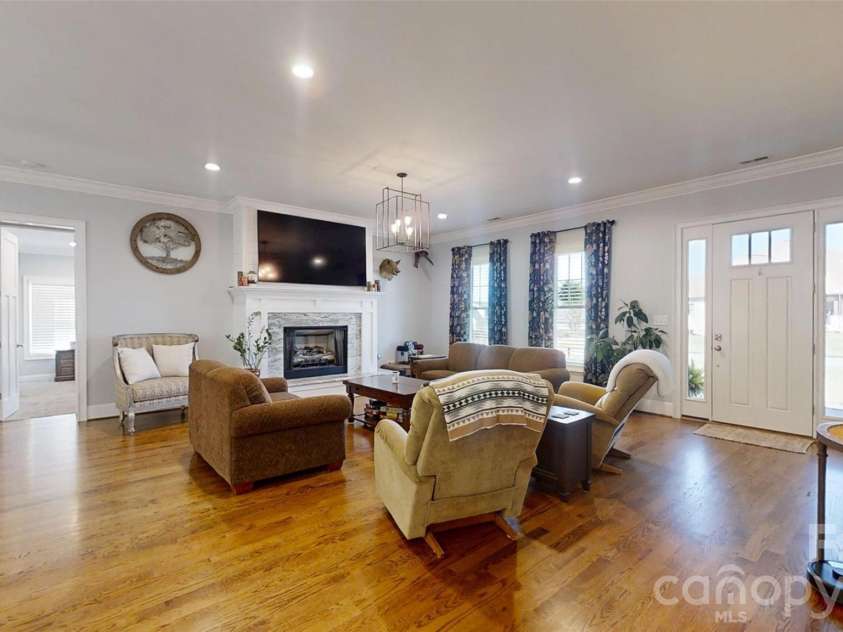1550 Laudun Drive, Lincolnton, NC 28092.  MLS# CAR4389755, YatesRealty ID 30520. 
