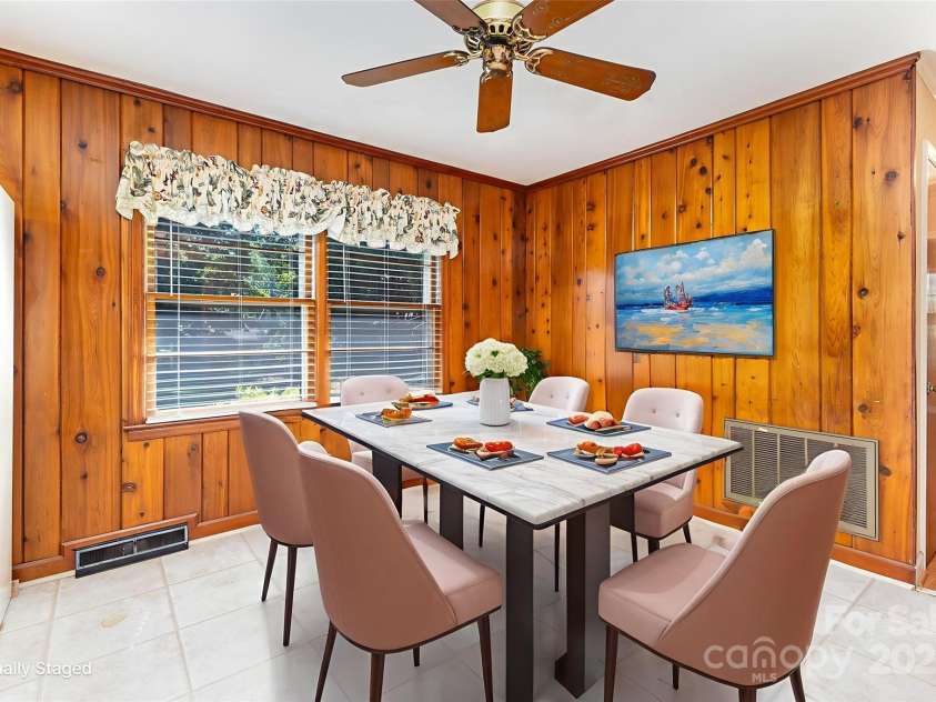 5211 Nations Ford Road, Charlotte, NC 28217.  MLS# CAR4285041, YatesRealty ID 30520. 