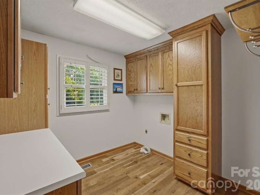 232 Westwood Drive, Morganton, NC 28655.  MLS# CAR4388740, YatesRealty ID 30521. 