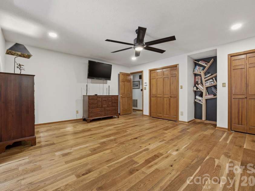 232 Westwood Drive, Morganton, NC 28655.  MLS# CAR4388740, YatesRealty ID 30521. 