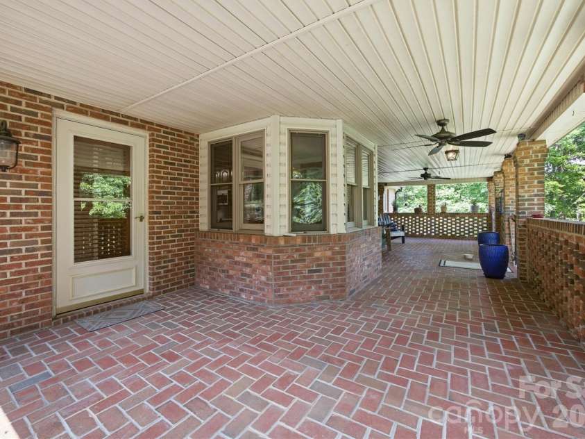 232 Westwood Drive, Morganton, NC 28655.  MLS# CAR4388740, YatesRealty ID 30521. 