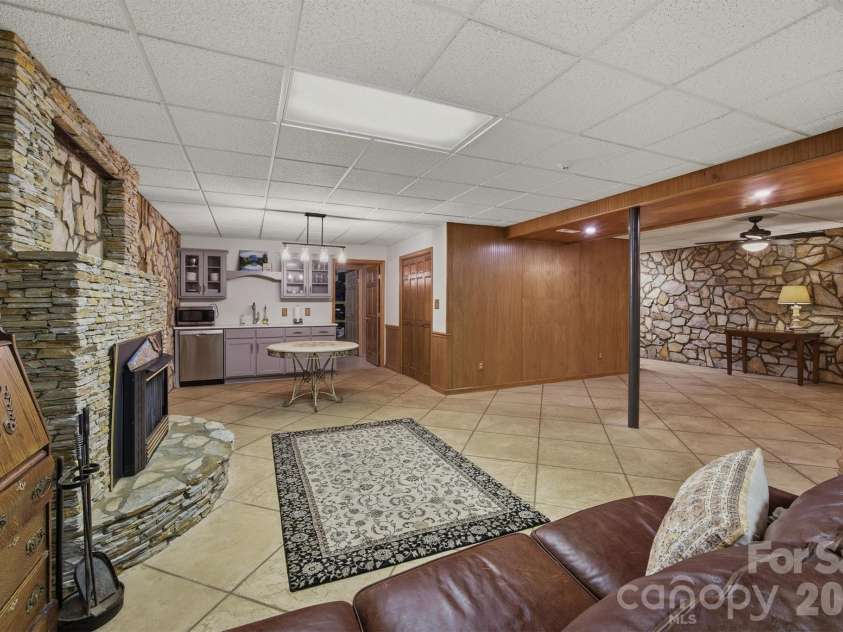 232 Westwood Drive, Morganton, NC 28655.  MLS# CAR4388740, YatesRealty ID 30521. 