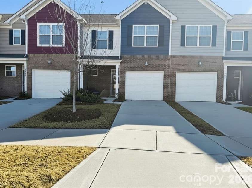 14013 Castle Nook Drive, Charlotte, NC 28273.  MLS# CAR4390659, YatesRealty ID 30522. 