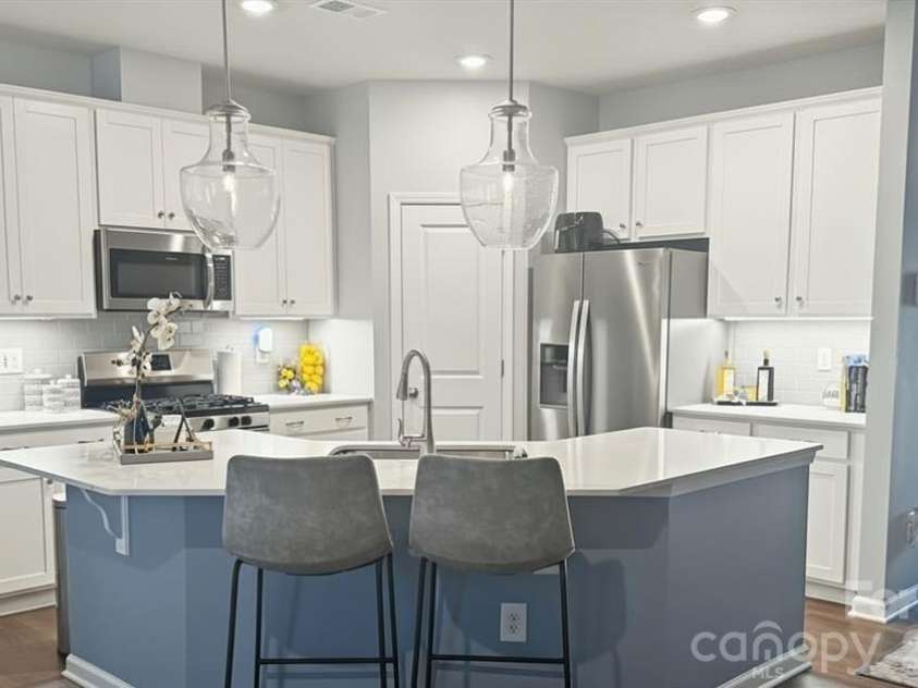 14013 Castle Nook Drive, Charlotte, NC 28273.  MLS# CAR4390659, YatesRealty ID 30522. 