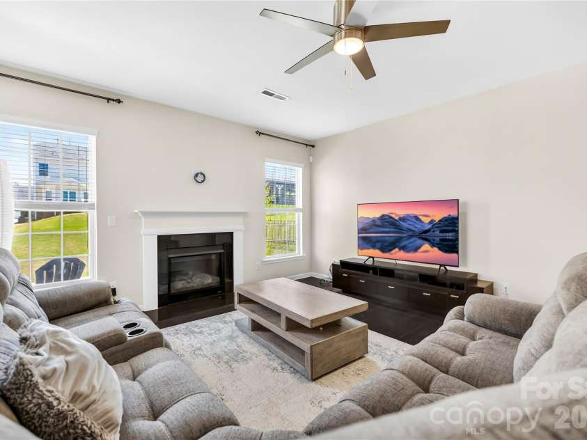 10677 Sky Chase Avenue, Concord, NC 28027.  MLS# CAR4378116, YatesRealty ID 30524. 