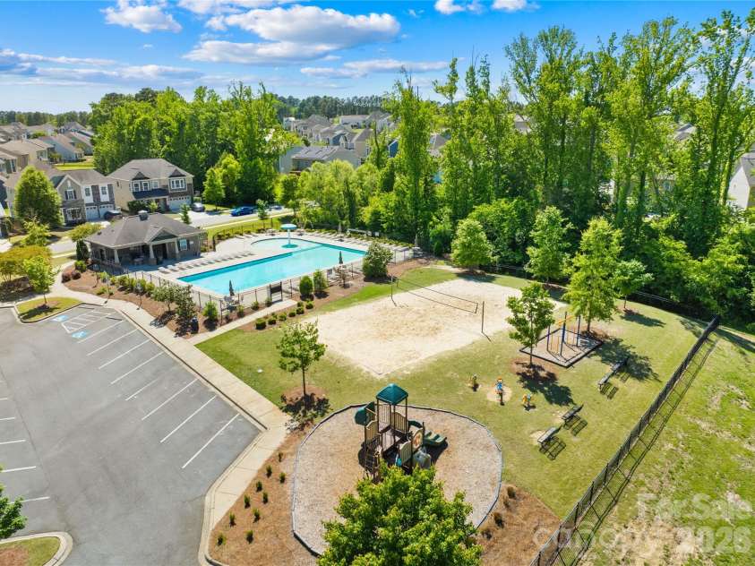10677 Sky Chase Avenue, Concord, NC 28027.  MLS# CAR4378116, YatesRealty ID 30524. 