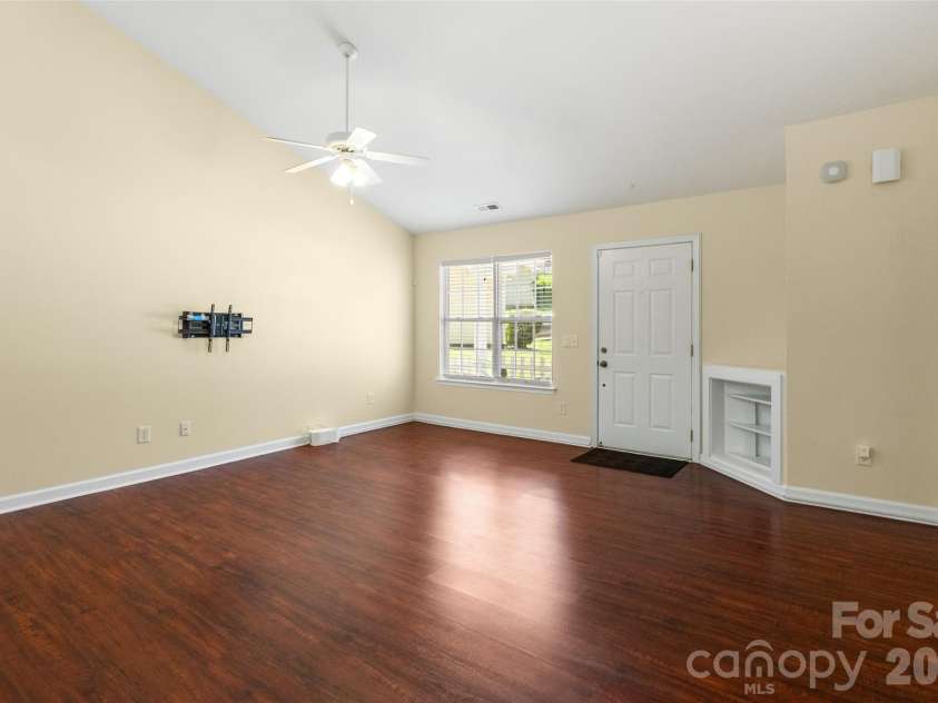 1303 Long Grass Court, Charlotte, NC 28216.  MLS# CAR4390381, YatesRealty ID 30525. 