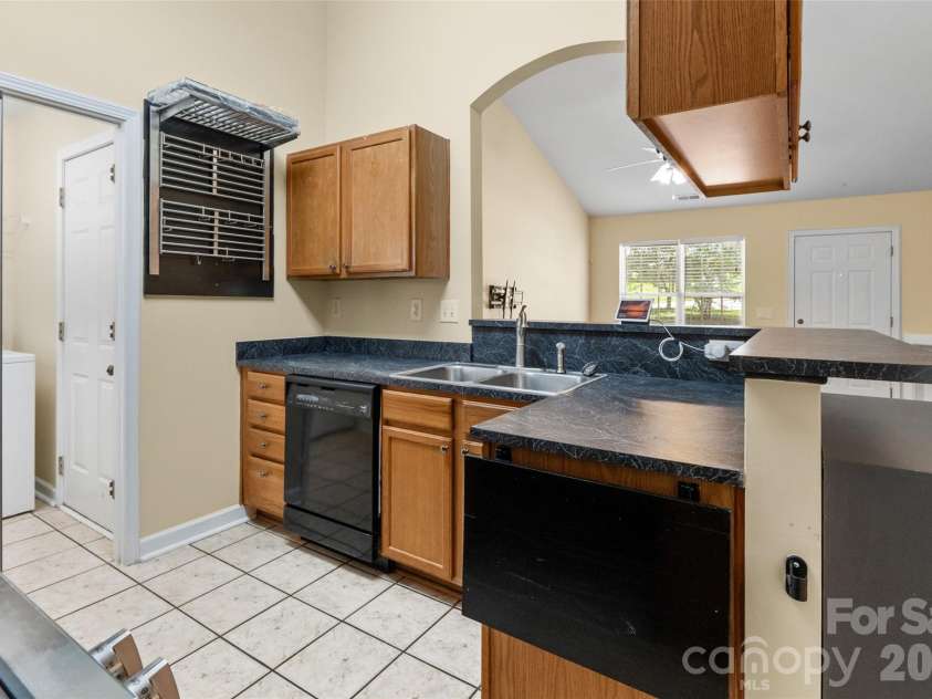 1303 Long Grass Court, Charlotte, NC 28216.  MLS# CAR4390381, YatesRealty ID 30525. 