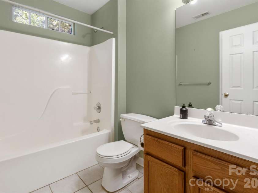 1303 Long Grass Court, Charlotte, NC 28216.  MLS# CAR4390381, YatesRealty ID 30525. 