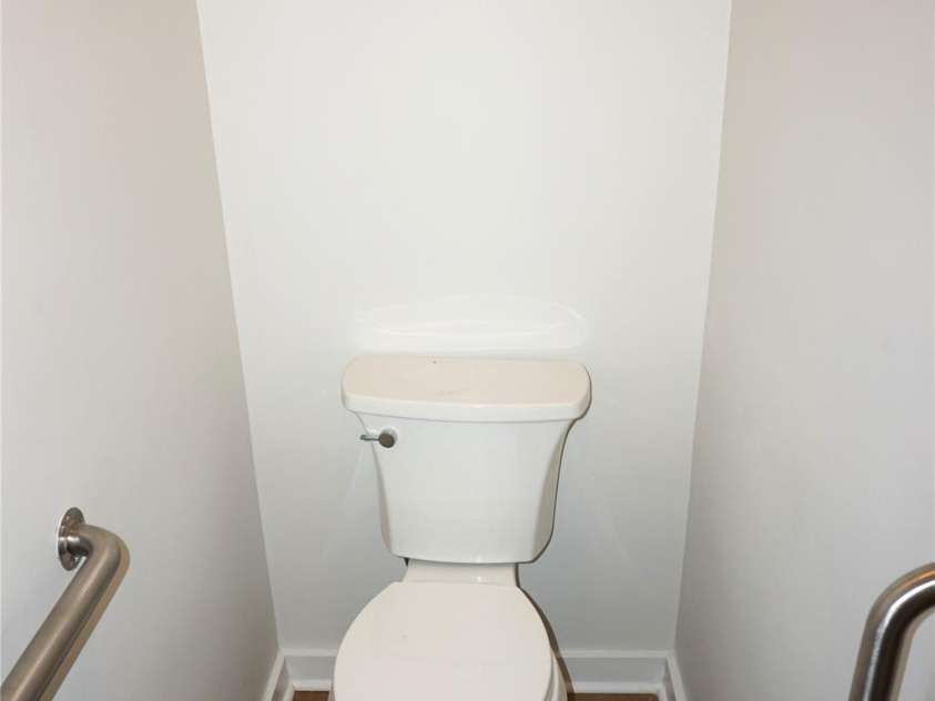 1648 Hollow Drive, Charlotte, NC 28212.  MLS# CAR4288761, YatesRealty ID 30525. 