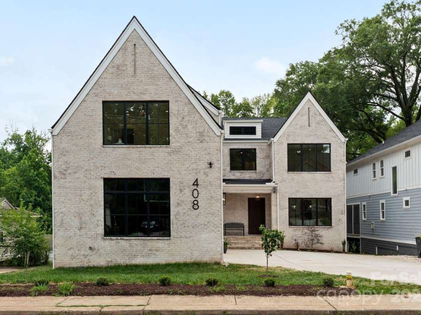 408 Ideal Way, Charlotte, NC 28203.  MLS# CAR4268793, YatesRealty ID 30526. Front exterior