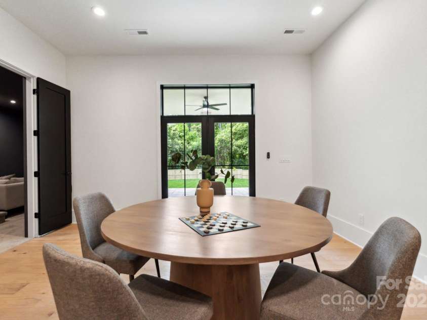 408 Ideal Way, Charlotte, NC 28203.  MLS# CAR4268793, YatesRealty ID 30526. Lower level family room