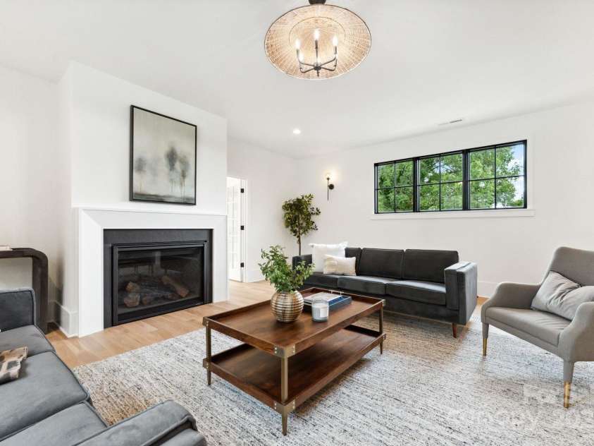 408 Ideal Way, Charlotte, NC 28203.  MLS# CAR4268793, YatesRealty ID 30526. Upstairs bonus room