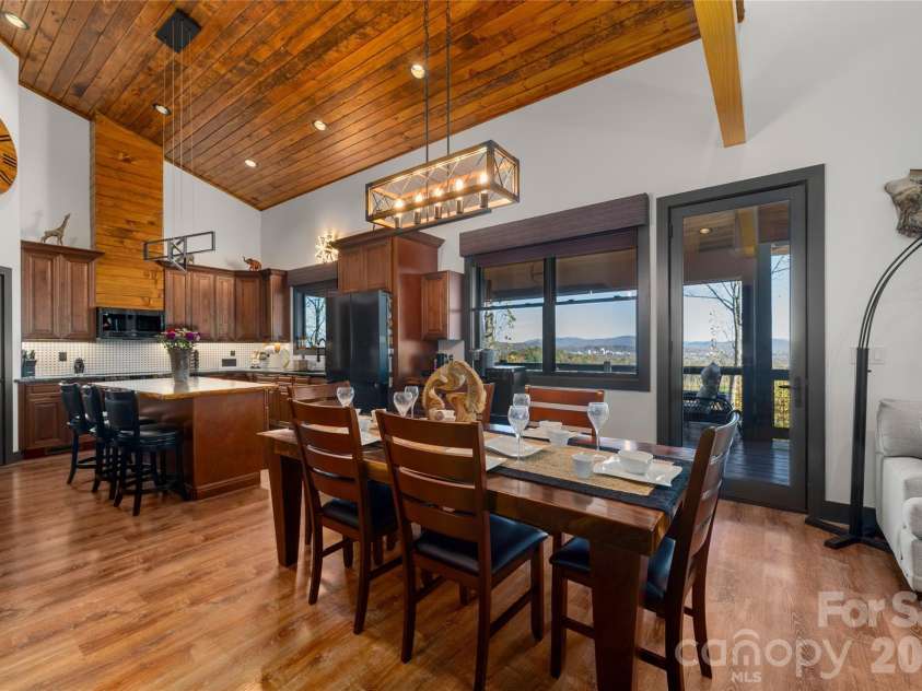 41 Ben Lippen School Road, Asheville, NC 28806.  MLS# CAR4367928, YatesRealty ID 30526. 